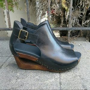 Dansko black wedge
